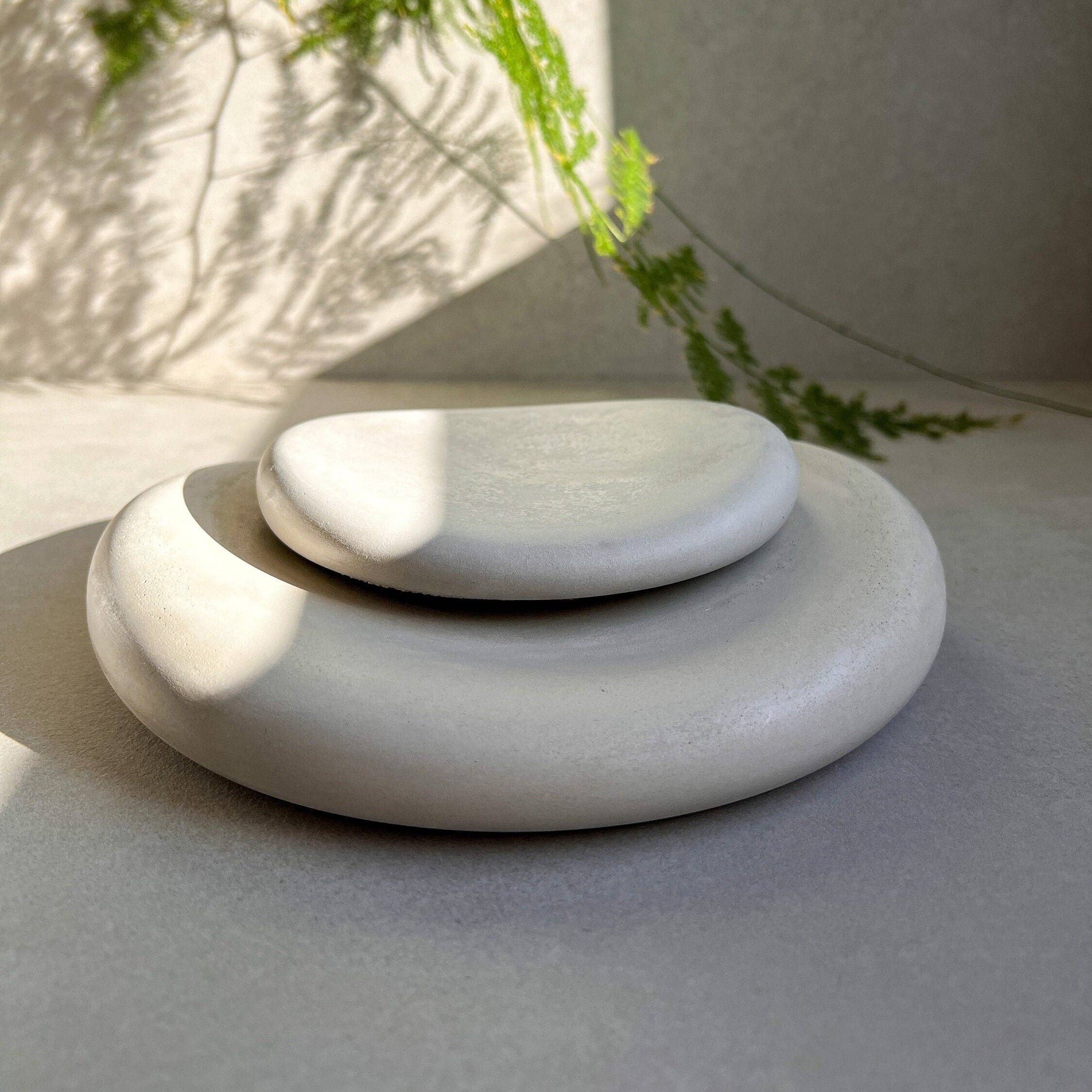 Pebble Tray, Asymmetrical Tray, Oblong Dish, Jewelry Display, Irregular Tray, Trinket Tray, Concrete Decor, Unique Tray, Minimalist, Chunky: White / Large - 7.75