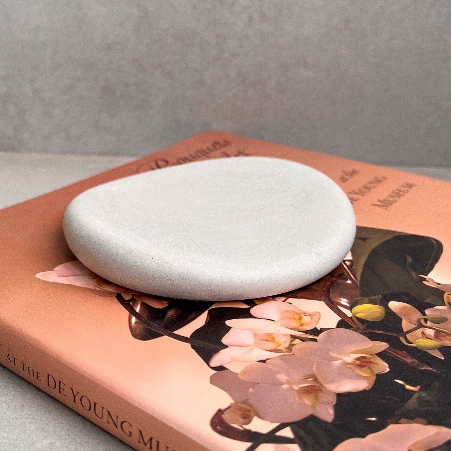 Pebble Tray, Asymmetrical Tray, Oblong Dish, Jewelry Display, Irregular Tray, Trinket Tray, Concrete Decor, Unique Tray, Minimalist, Chunky: White / Large - 7.75
