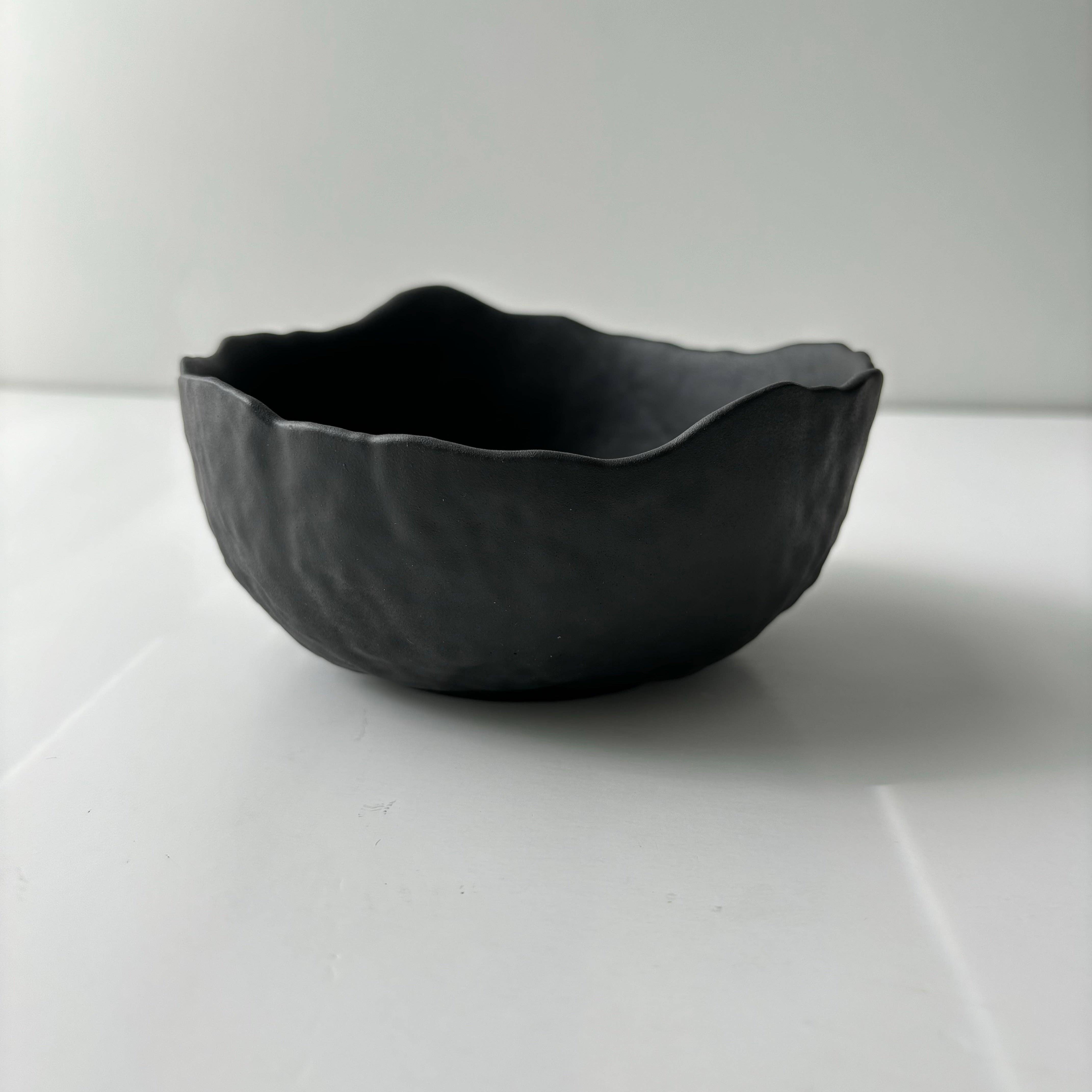 Daso Textured Bowl: Black Fusion Marble