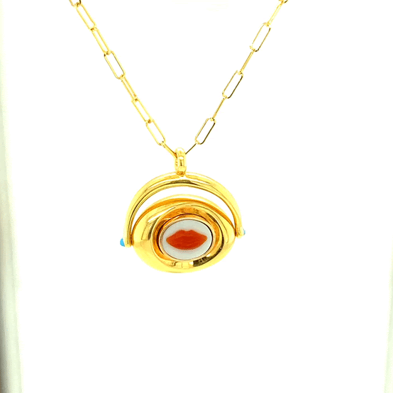 Lip Flip Cameo Pendant in 18k Yellow Gold